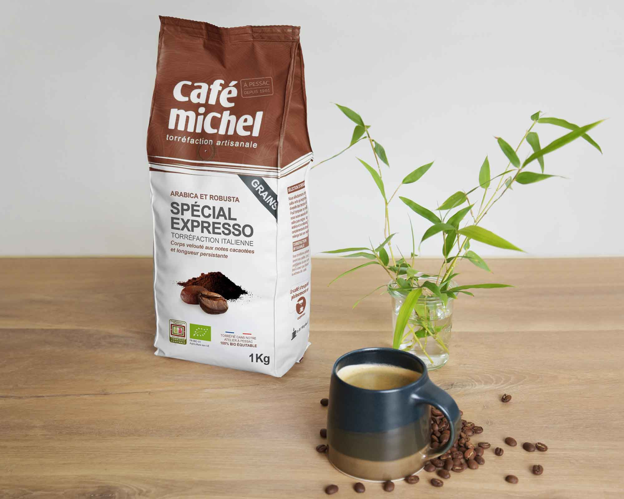 Café Michel - Mélange d'arabica et de robusta Spécial Expresso en grains bio et équitables - paquet 1kg