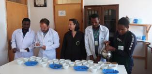 Chez les producteurs de café en Éthiopie 